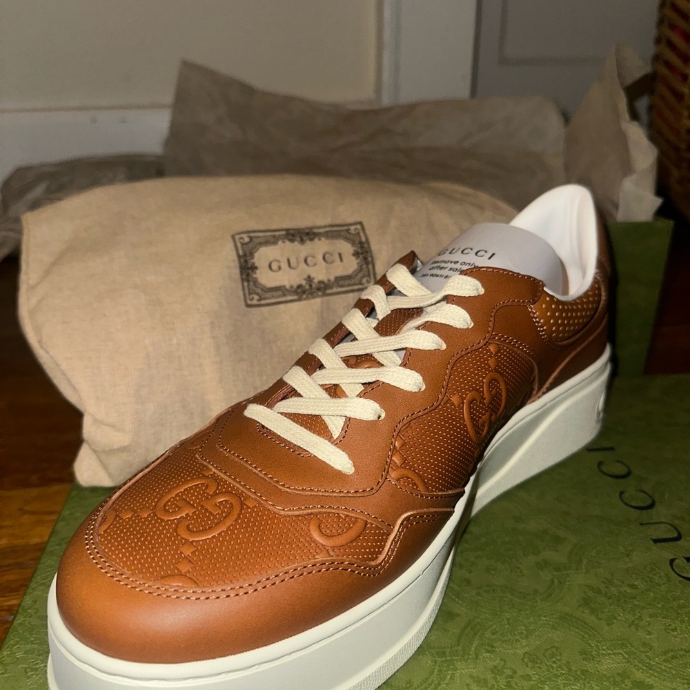 Gucci Men's Brown Leather Sneakers - Picture 5 of 6